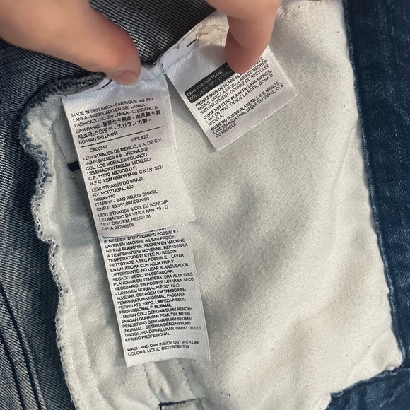 Levi’s jean jacket -XS - Picture 8 of 13